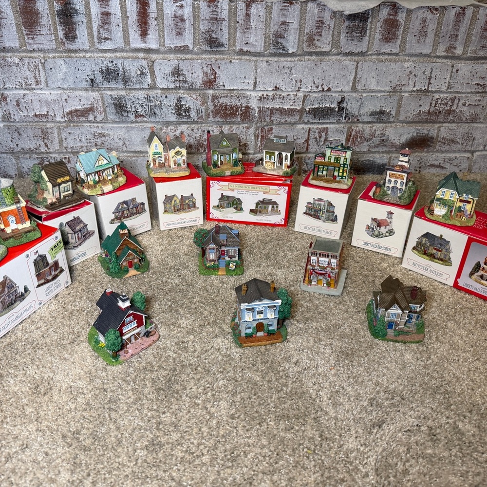 Americana Collection Liberty Falls Miniature Town Buildings Set Of 17